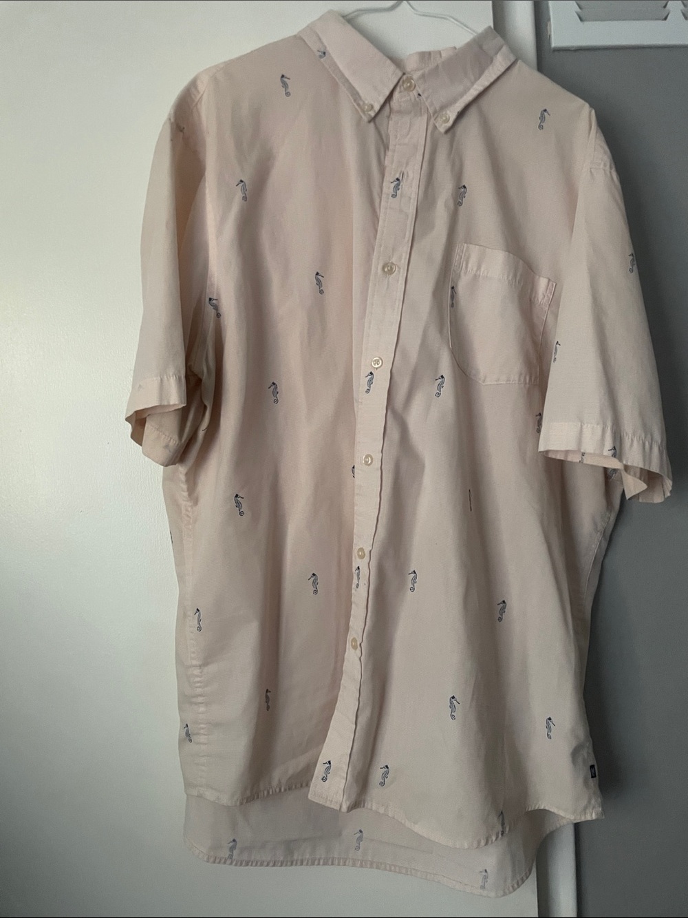 Chaps Light Pink Short-Sleeve Button-Down Shirt with Navy Seahorse Motif